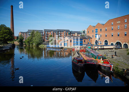 Portland-Becken Kanal Boote Schornstein Lyne Dukinfield Junction Peak Forest Canal Ashton Canal Huddersfield schmaler Stockfoto