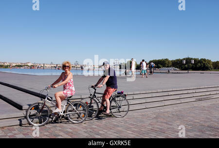 Radfahren rund um französische Stadt Bordeaux Aquitane Frankreich Europas Stockfoto