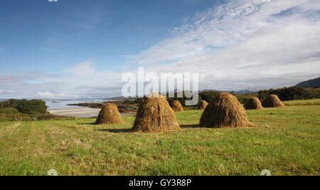 Traditionellen Heuhaufen auf der Rückseite Keppoch in Arisaig. Stockfoto