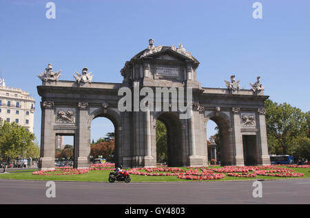 Puerta de Alcala Städtereise am Plaza De La Independencia Madrid Spanien Stockfoto