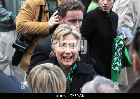 New York Senator Hillay Clinton an der 47. ordentliche St. Patricks Day Parade in Scranton am Samstag. 15. März 2008. Stockfoto