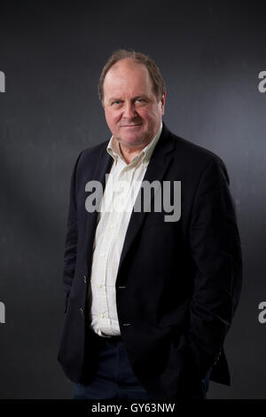 James "Jim" Naughtie, die britische Radio und News-Moderatorin für die BBC, auf dem Edinburgh International Book Festival. Edinburgh, Schottland. 22. August 2016 Stockfoto