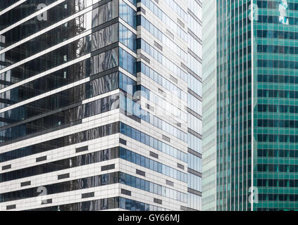 Fragment-Blick auf moderne Glasbauten Stockfoto