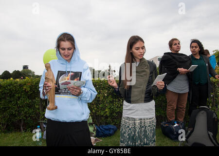 Berlin, Deutschland. 17. September 2016. Ökumenischer Gottesdienst nach Marsch für das Leben (jährliche Demonstration gegen Abtreibung). Stockfoto