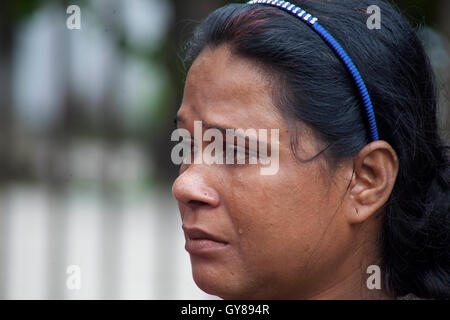 Dhaka, Bangladesch. 17. September 2016. Bangladeshi Transgender gesammelt und aus Protest gegen die jüngste Tötung ihres Führers Haider Ali Koli vor Press Club in Dhaka, Bangladesch am 17. September 2016. Haider Ali Koli, 40, wurde bei einem Angriff durch einige Schurken im Batchar Village in Islampur Upazila von Jamalpur frühen Donnerstag erstochen. © Zakir Hossain Chowdhury Zakir/Alamy Live News Bildnachweis: Zakir Hossain Chowdhury Zakir/Alamy Live-Nachrichten Stockfoto