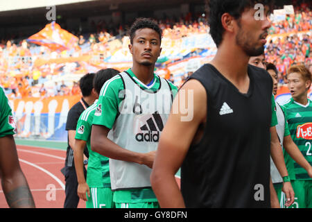 Kanagawa, Japan. 17. September 2016. Musashi Suzuki (Albirex) Fußball /Soccer: 2016-J1-League-Spiel zwischen Yokohama F Marinos 3-1 Albirex Niigata Nissan-Stadion in Kanagawa, Japan. Bildnachweis: Yohei Osada/AFLO SPORT/Alamy Live-Nachrichten Stockfoto