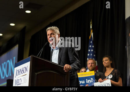 Seattle, Washington: Präsidentschaftskandidaten Gary Johnson befasst sich Unterstützer bei der Seattle-Rallye mit Präsidenten Johnson & Schweißnaht im Sheraton Seattle Hotel. Bildnachweis: Paul Gordon/Alamy Live-Nachrichten Stockfoto