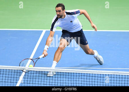 Zadar, Kroatien. 18. September 2016. Davis Cup Tennis. Kroatien gegen Frankreich. Marin Cilic (Cro) besiegte Richard Gasquet (Fra) Credit: Action Plus Sport/Alamy Live News Stockfoto