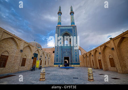 Die Jāmeh-Moschee von Yazd (Persisch: مسجد جامع یزد – Yazd Masjid-e-Jāmeh) ist die grand, Gemeinde Moschee (Jāmeh) von Yazd Ci Stockfoto