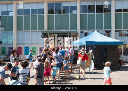 Australische Grundschule jährliche Fete und Messetag für Studenten, Kinder, Lehrer und Eltern, North Sydney, Australien Stockfoto