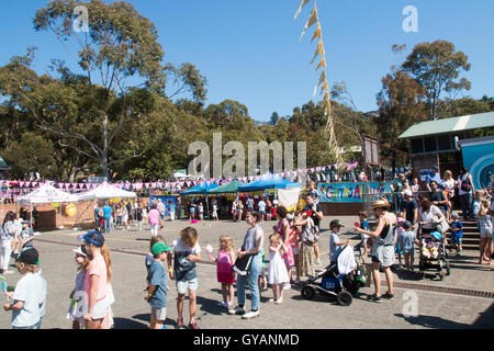 Australische Grundschule jährliche Fete und Messetag für Studenten, Kinder, Lehrer und Eltern, North Sydney, Australien Stockfoto