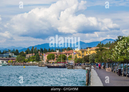 Sirmione, Gardasee, Provinz Brescia, Lombardei, Italien. Stockfoto