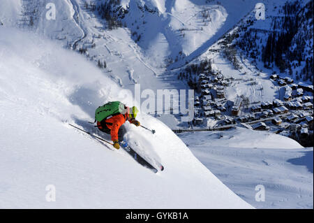 Skifahrer in den Alpen, Frankreich, Savoie, Val d Isere Stockfoto