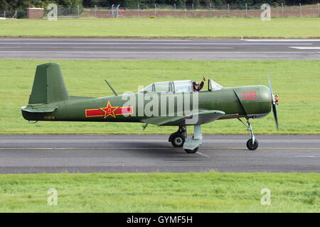 G-BVVG, ein privat geführtes Nanchang CJ6, Prestwick Flughafen während der Scottish International Airshow im Jahr 2016. Stockfoto