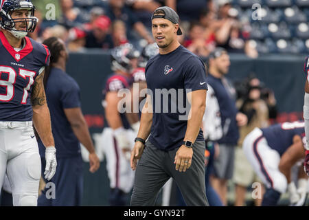 Houston, Texas, USA. 18. September 2016. Houston Texans innen Linebacker Brian Cushing (56) vor der NFL-Spiel zwischen den Houston Texans und die Kansas City Chiefs NRG-Stadion in Houston, TX am 18. September 2016. Die Texaner gewannen das Spiel 19-12. Bildnachweis: Trask Smith/ZUMA Draht/Alamy Live-Nachrichten Stockfoto