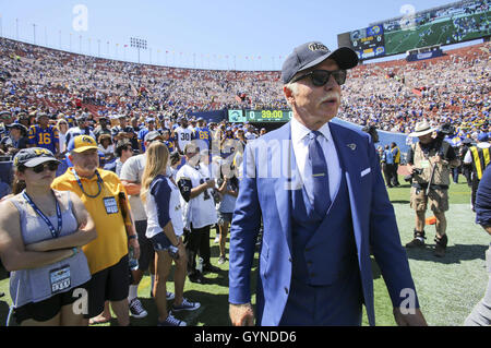 Los Angeles, Kalifornien, USA. 18. September 2016. Los Angeles Rams Besitzer Stan Kroenke in einem NFL-Football-Spiel gegen die Seattle Seahawks, Sonntag, 18. September 2016, in Los Angeles. Die Rams gewannen 9-3. Bildnachweis: Ringo Chiu/ZUMA Draht/Alamy Live-Nachrichten Stockfoto