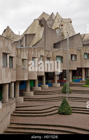 Nevigeser Wallfahrtsdom, St. Mary's Cathedral, Wallfahrtskirche und Kloster Neviges in Brutalist Architecture, Deutschland, Nordrhein-Westfalen, Bergisches Land, Velbert Stockfoto