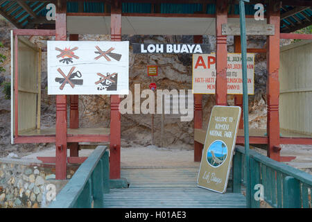 Eingang des Komodo National Park, Indonesia, Loh Buaya, Rinca, Komodo National Park Stockfoto