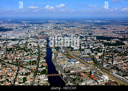 Oberbraum Brücke über die Spree, Blick Richtung Berlin-Mitte, 20.06.2016, Luftaufnahme, Deutschland, Berlin Stockfoto