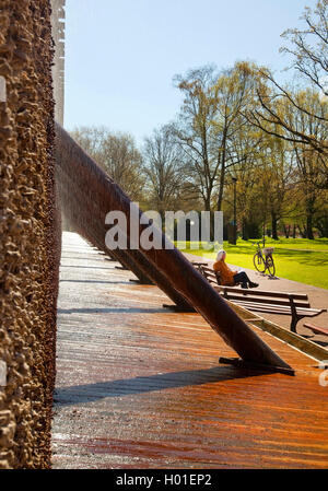 Die Graduierung arbeitet im Kurpark im Frühjahr, Deutschland, Nordrhein-Westfalen, Bad Sassendorf Stockfoto