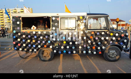 Schallplatten als Auto Oberfläche auf eine rollende Disco Stockfoto