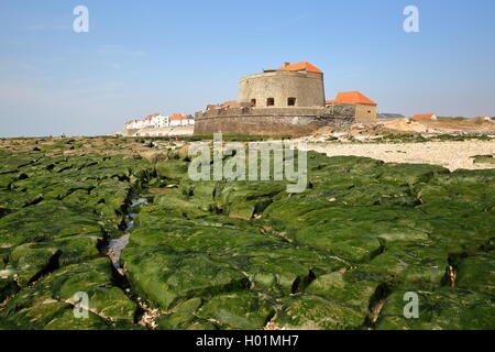 Fort Mahon und Ambleteuse, Blick vom Strand bei Ebbe, Côte Opale, Pas-de-Calais, Frankreich Stockfoto