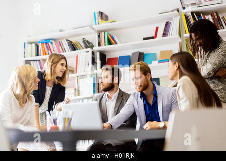 Business-Meeting im Büro und Präsentation Stockfoto