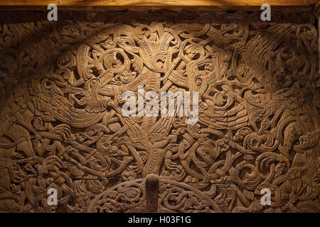 Viking-Holzschnitzerei in Kirche Wang, Karpacz, Polen, ehemaligen Standort Vang Tempel war in Vang, Valdres, Norwegen Stockfoto