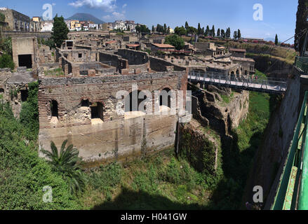 Die Überreste von Herculaneum, ein römischer Hafen während der Vulkanausbruch des Vesuv am 24. August 79 begraben Stockfoto