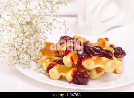 Wafer auf Platte Stockfoto