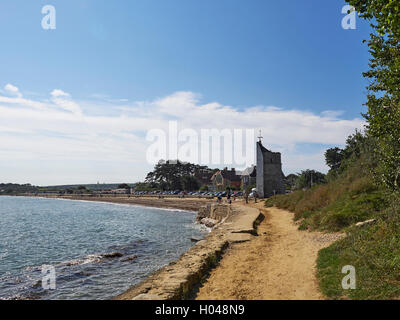 St Helens Strand Isle Of Wight mit den Ruinen der alten Kirche Stockfoto