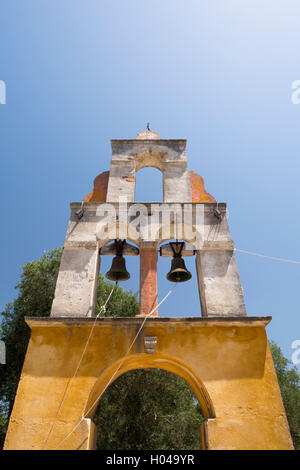 Die Bell Tower von Agios Nicholas auf der Insel Paxos, die Ionischen Inseln, die griechischen Inseln, Griechenland, Europa Stockfoto