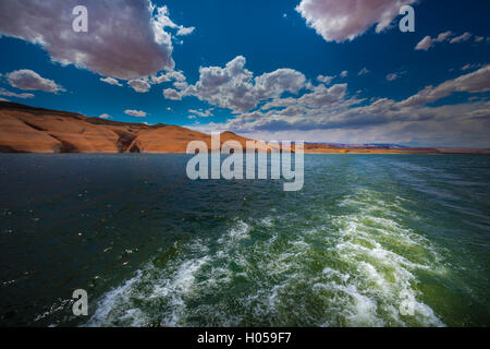 Blick vom Lake Powell Fähre in Richtung Bullfrog marina Stockfoto