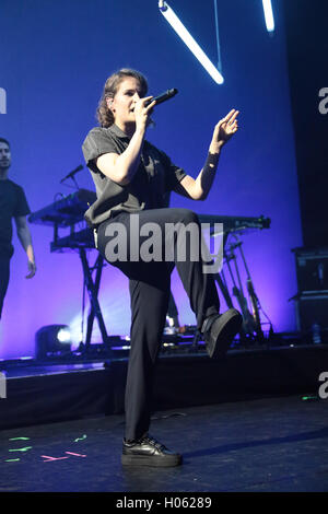 London, UK. 19. September 2016. Christina und die Königinnen, die live im Stadium im Roundhouse in London als Teil der Apple Music Festival 10. Bild Datum: Montag, 19. September 2016. Bildnachweis sollte lauten: Roger Garfield / Alamy Live News Stockfoto