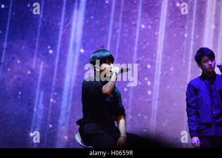 Seoul, Korea. 19. Sep, 2016. UNENDLICHE halten Schaufenster 6. Mini Album unendlich nur in Seoul, Korea am 19. September 2016 zu fördern. (China und Korea Rechte heraus) © TopPhoto/Alamy Live-Nachrichten Stockfoto