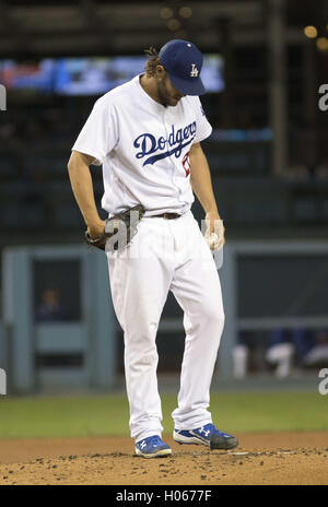 Los Angeles, Kalifornien, Vereinigte Staaten von Amerika, USA. 19. Sep, 2016. Los Angeles Dodgers Clayton Kershaw Stellplätze das Spiel gegen die San Francisco Giants im Dodger Stadium in Los Angeles, California.ARMANDO ARORIZO Credit am 19. September 2016: Armando Arorizo/Prensa Internacional/ZUMA Draht/Alamy Live News Stockfoto