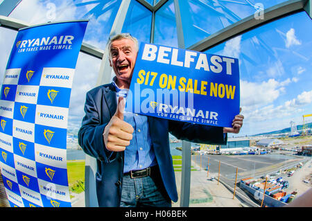 Belfast, Nordirland. 20 Sep 2016 - Michael O'Leary, CEO von Ryanair, kritisiert die Northern Ireland Assembly, fordert die Abschaffung der Airline Passenger Duty in Nordirland, und kündigt weitere Sitze von Belfast. Bildnachweis: Stephen Barnes/Alamy Live-Nachrichten Stockfoto