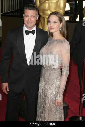 Hollywood, CA, USA. 3. März 2014. 20. September 2016 hat die Scheidung von Brad Pitt - Los Angeles, CA - Angelina Jolie Pitt eingereicht. Jolie Pitt, 41, juristische Dokumente eingereicht Montag unter Berufung auf unüberbrückbare Differenzen. Jolie Pitt angefordert, dass Sorgerecht für das Paar hat sechs Kinder Ð Maddox, Pax, Zahara, Shiloh, Vivienne und Knox Ð Pitt zu gewährenden Heimsuchung, fordern unter Berufung auf juristische Dokumente geteilt. Foto: 2. März 2014 - Los Angeles - Brad Pitt, Angelina Jolie. 86. annual Academy Awards statt im Dolby Theatre in Hollywood & Highland Center. Photo Credit: AdMedia (C Stockfoto