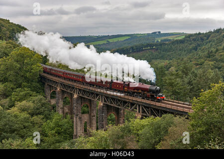 Glynn Tal, Cornwall, 20. September 2016. Die Kathedralen Express, Prinzessin Elizebeth 6201, dämpfen über Largin Viadukt, Cornwall auf die Rückkehr Bein von einem 4-Tages-Besuch. Der erste Besuch in Cornwall von einer Prinzessin Dampfmaschine auf einem düsteren trüben Tag. Bildnachweis: Barry Bateman / Alamy Live News Stockfoto