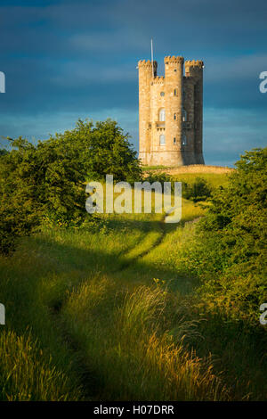 Früh morgens am Broadway Tower, die Cotswolds, Worcestershire, England Stockfoto