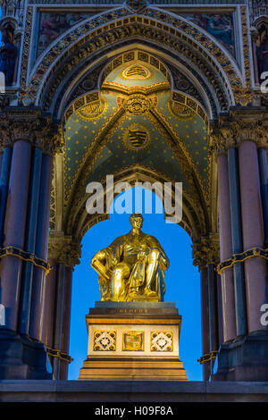 Das Albert Memorial in Kensington Gardens bei Sonnenuntergang, London, England, United Kingdom, Europe Stockfoto