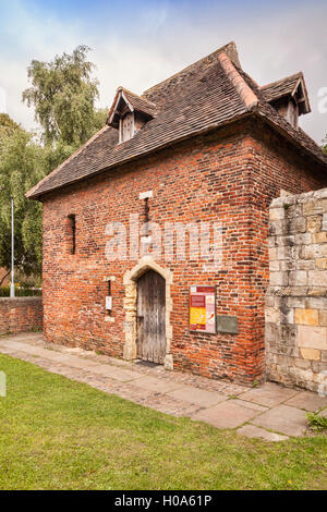 Der rote Turm, Teil der alten Stadtmauer von York, North Yorkshire, England, UK. Stockfoto