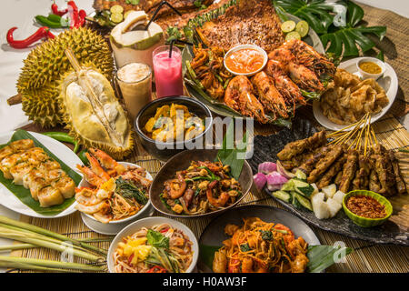 Festival Vermögen Mittag- oder Abendessen vom Buffet im Thai-Stil in Asien Stockfoto