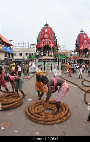 Puri, Odisha, Indien - 2. Juli 2011: Vorbereitung auf die Lord Jagannath Rath Yatra bei Puri, Odisha, Indien.  Die Jagannath Rath yat Stockfoto