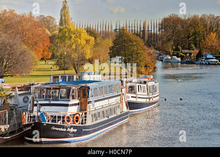 UK Berkshire Leseansicht von Caversham Brücke Stockfoto