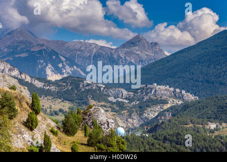 Victor-Emmanuel Fort auf einem Felsgrat über Modane, Frankreich Stockfoto