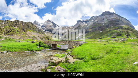 Cirque de Troumouse ist der Gletscher Cirque in Pyrenäen, Frankreich Stockfoto