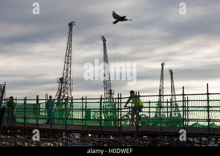 Fußgängerbrücke in Bristol City Hafen, Bristol, England, UK Stockfoto