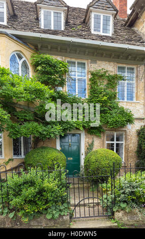 Cotswold Stone, georgianischen Stadthaus, Cirencester, Gloucestershire, England, UK Stockfoto