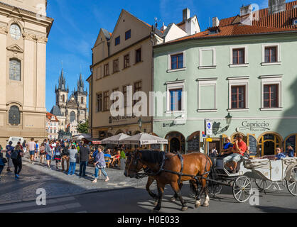 Blick Richtung alte eigenen Platz (Jizchak Náměstí) von Franz Kafka Square (Náměstí Franze Kafky), Staré Město, Prag, CZ Stockfoto